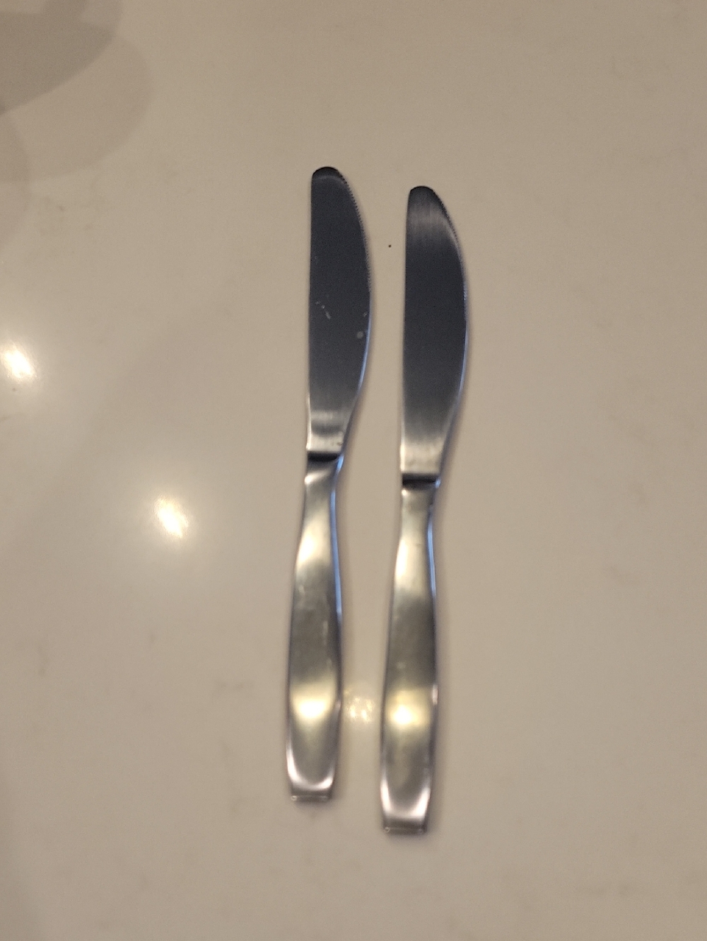 Oneida Knives In EUC